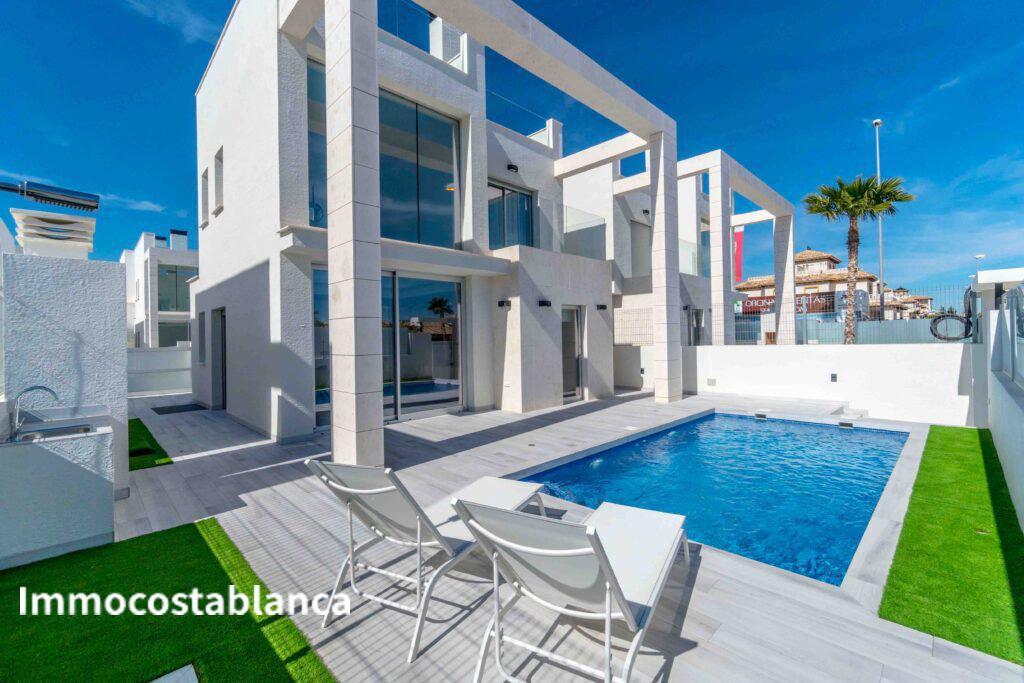 Villa in Dehesa de Campoamor, 465,000 €, photo 1, listing 2084016