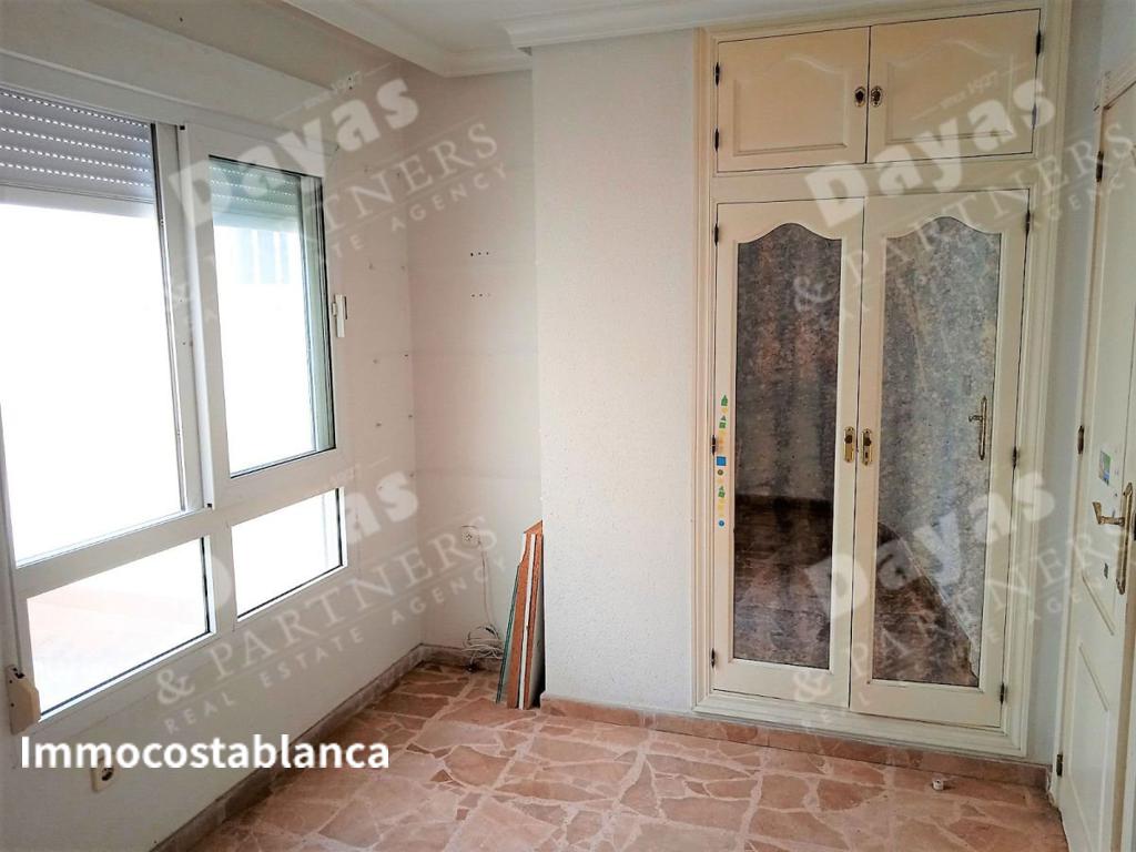 Apartment in Torrevieja, 300 m², 300,000 €, photo 9, listing 35130496