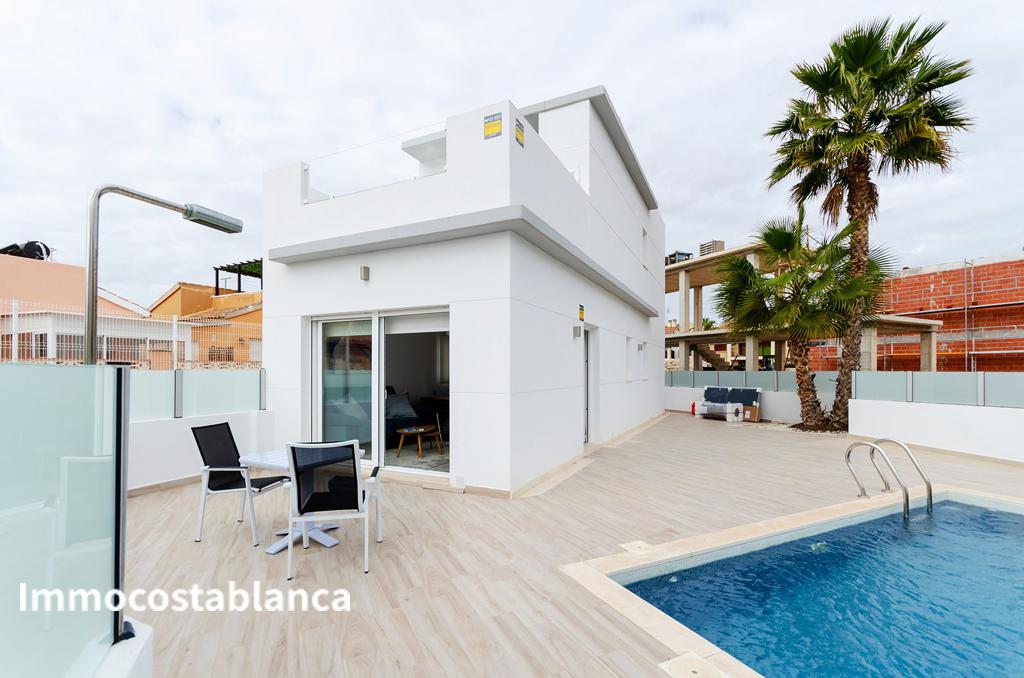 Villa in Torrevieja, 99 m², 349,000 €, photo 1, listing 44252256