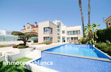 5 room villa in Torrevieja, 420 m²