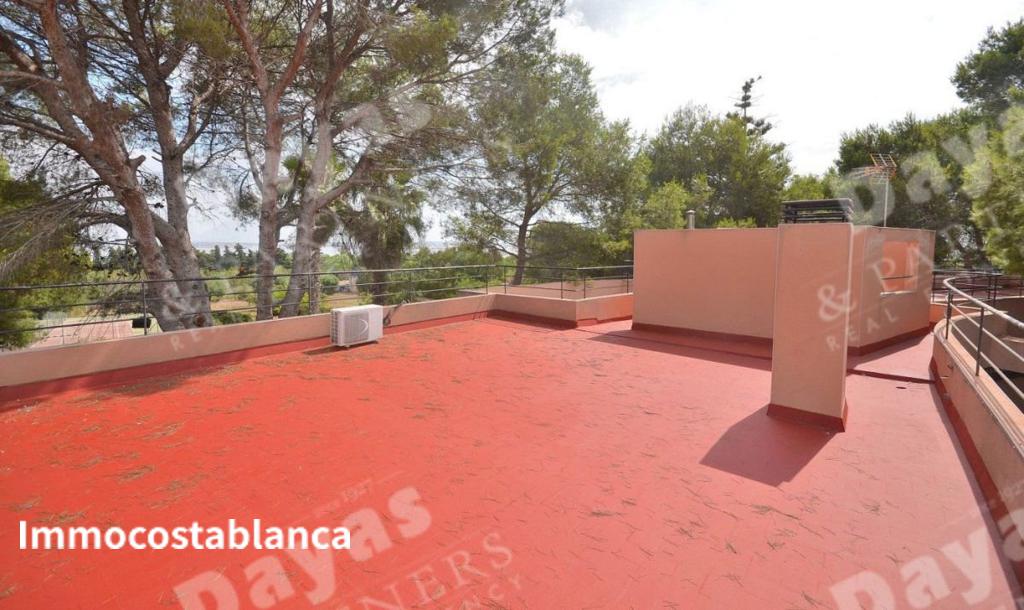 Villa in Torrevieja, 671 m², 690,000 €, photo 4, listing 9324896