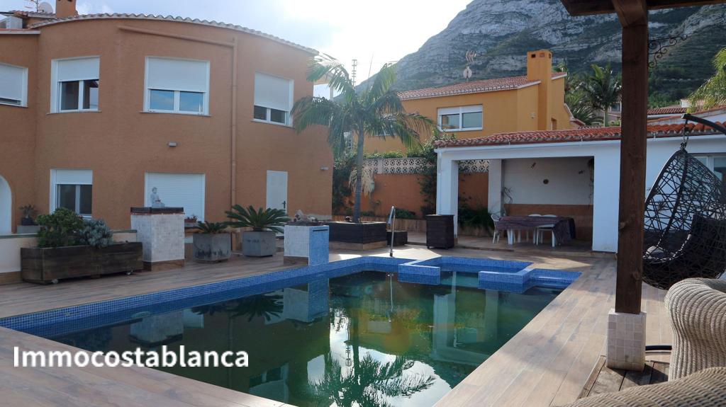 Detached house in Denia, 290 m², 450,000 €, photo 1, listing 5965056