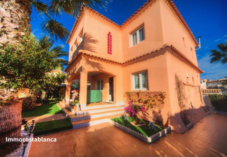 4 room villa in Torrevieja, 120 m², 270,000 €, photo 2, listing 70551928