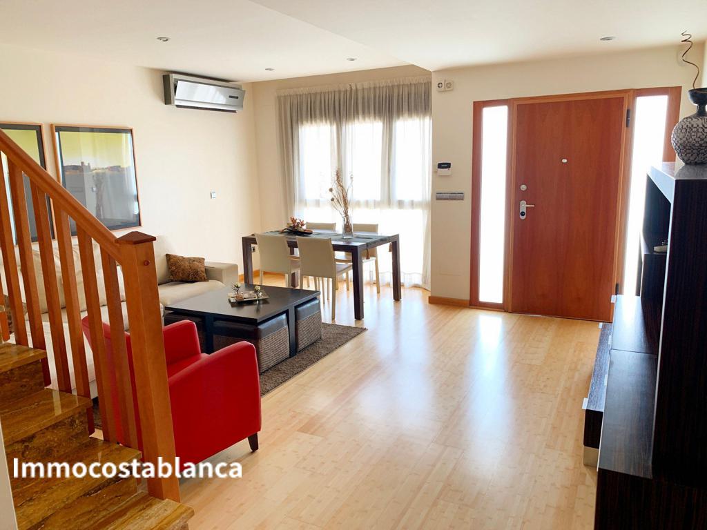 4 room terraced house in Pilar de la Horadada, 278 m², 251,000 €, photo 3, listing 58771048