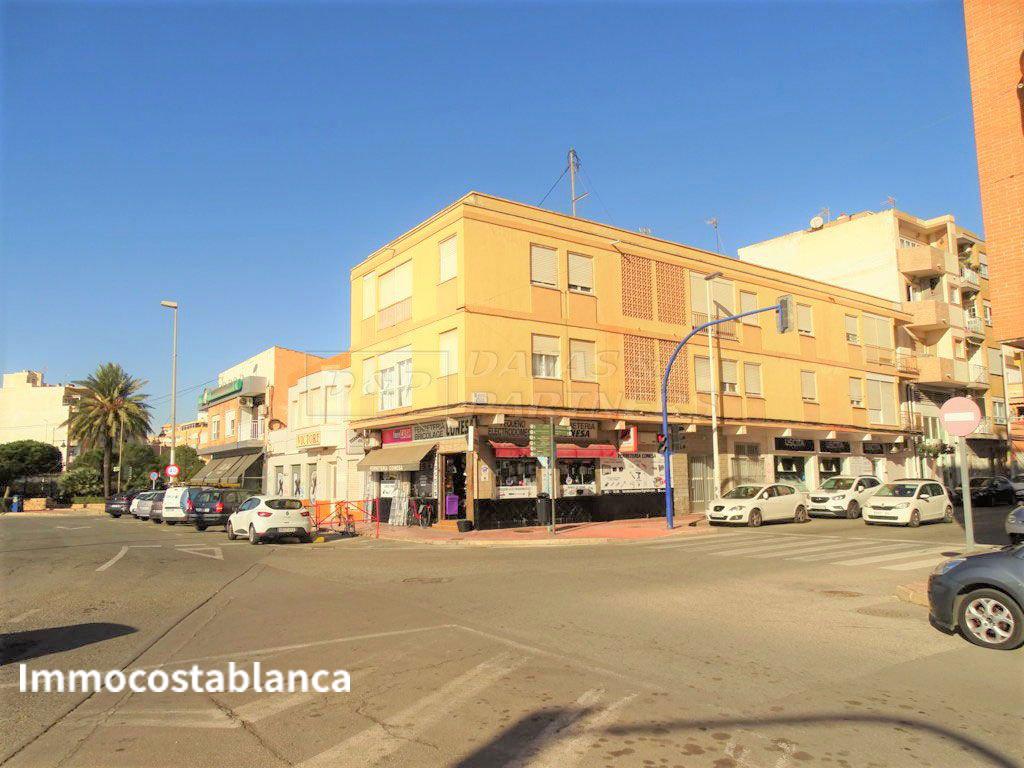 Townhome in Torrevieja, 692 m², 660,000 €, photo 2, listing 2268176