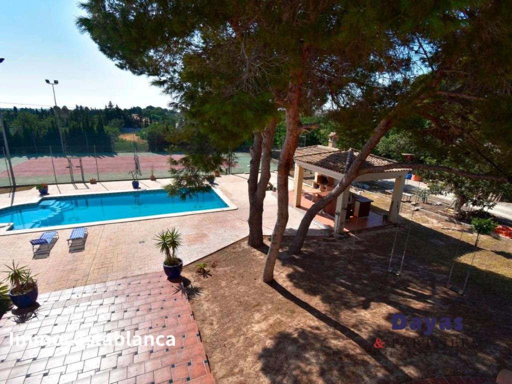 Villa in Torrevieja, 400 m², 895,000 €, photo 2, listing 56140016