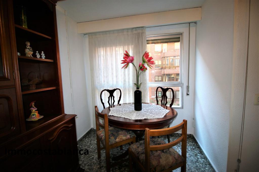 4 room apartment in Alicante, 120 m², 160,000 €, photo 5, listing 27108648