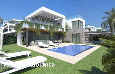 Terraced house in Torrevieja, 261 m²