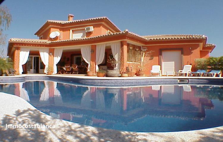 Villa in La Nucia, 950 m², 580,000 €, photo 1, listing 33581616