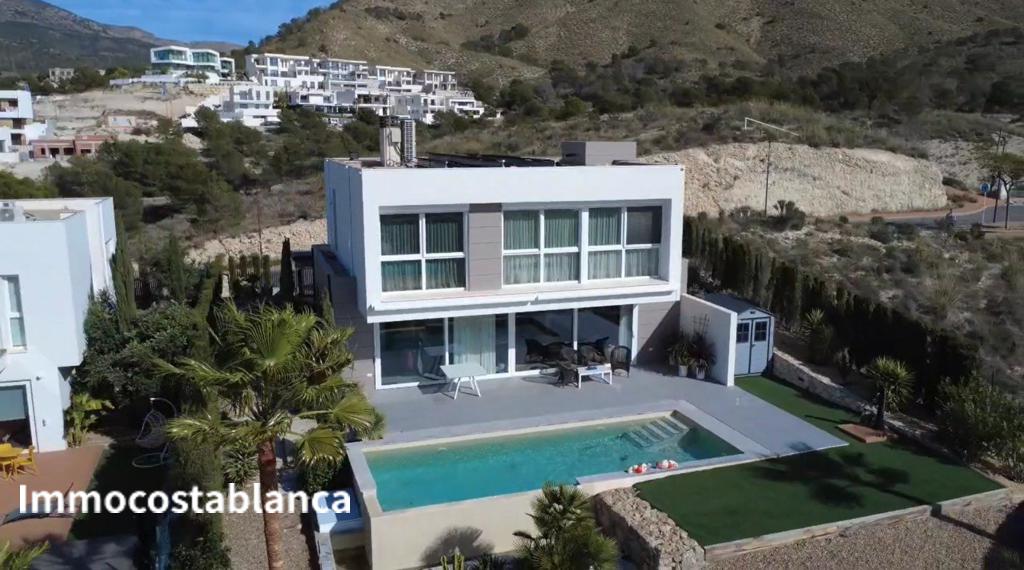 Villa in Benidorm, 224 m², 1,100,000 €, photo 1, listing 33497216