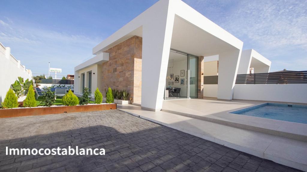4 room villa in Torrevieja, 145 m², 429,000 €, photo 2, listing 13810248