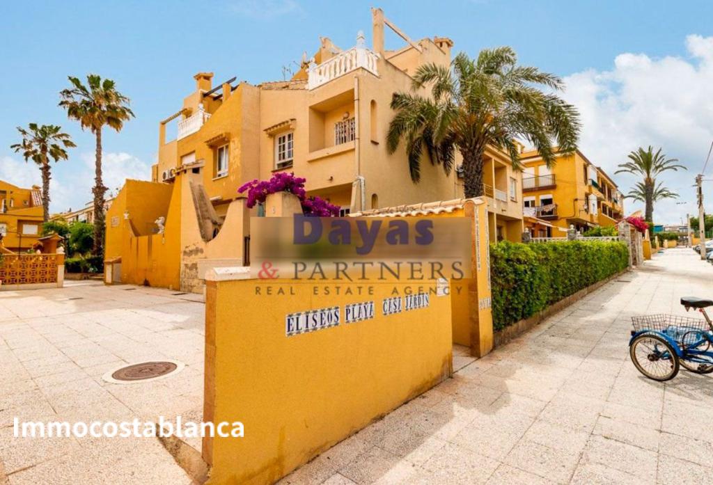 Townhome in Torrevieja, 80 m², 110,000 €, photo 2, listing 16975456