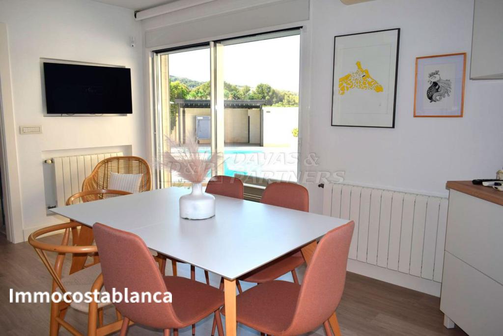 Townhome in L'Alfàs del Pi, 210 m², 680,000 €, photo 1, listing 73055456