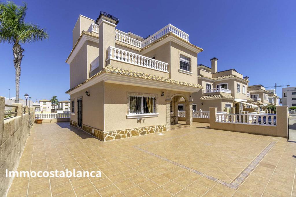 Villa in La Zenia, 157 m², 305,000 €, photo 2, listing 22217696