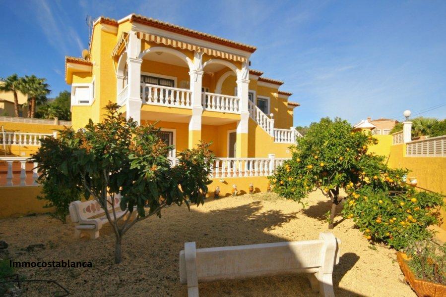 6 room villa in Calpe, 240 m², 450,000 €, photo 1, listing 10927688
