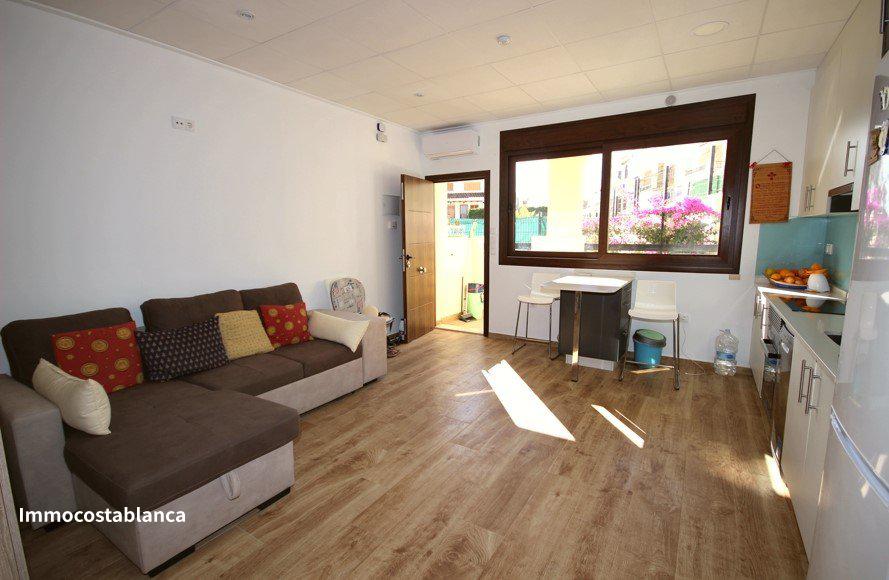Apartment in Torrevieja, 53 m², 75,000 €, photo 2, listing 44028016