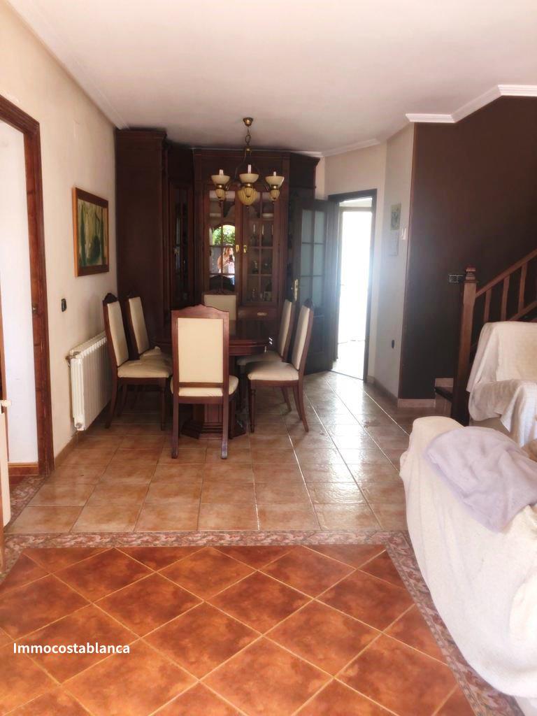 Villa in Torrevieja, 200,000 €, photo 1, listing 12727048