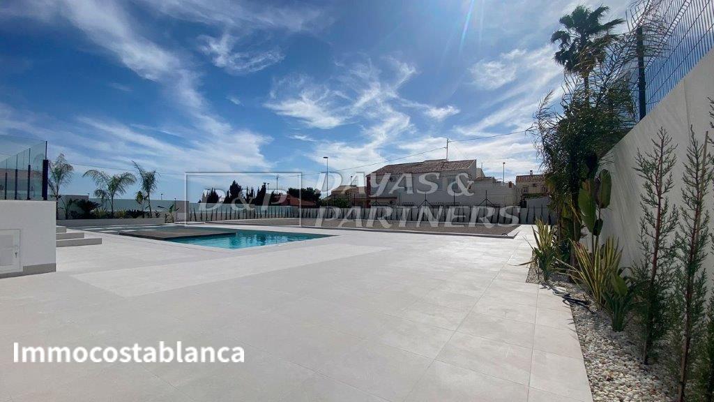 Villa in Torrevieja, 420 m², 1,350,000 €, photo 2, listing 32643376