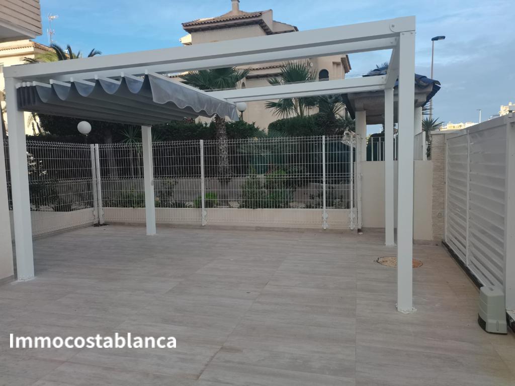 Detached house in Torrevieja, 117 m², 370,000 €, photo 2, listing 51369216