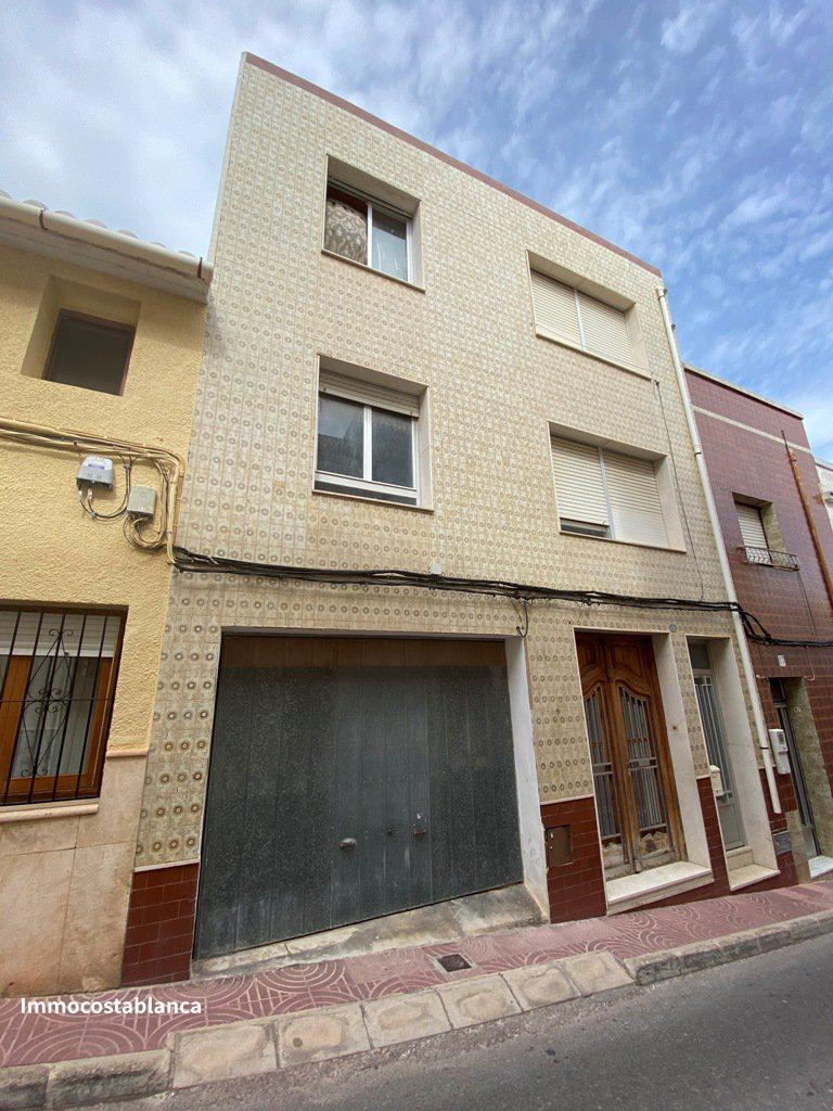 Terraced house in Alicante, 375 m², 125,000 €, photo 1, listing 10184728