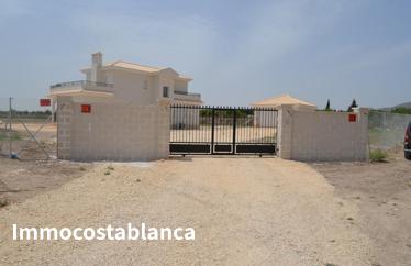 Villa in El Pinós, 225 m²
