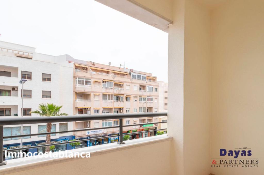 Apartment in Torrevieja, 193 m², 260,000 €, photo 2, listing 34980016