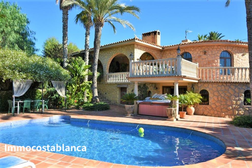 9 room villa in La Nucia, 450 m², 840,000 €, photo 1, listing 6022968