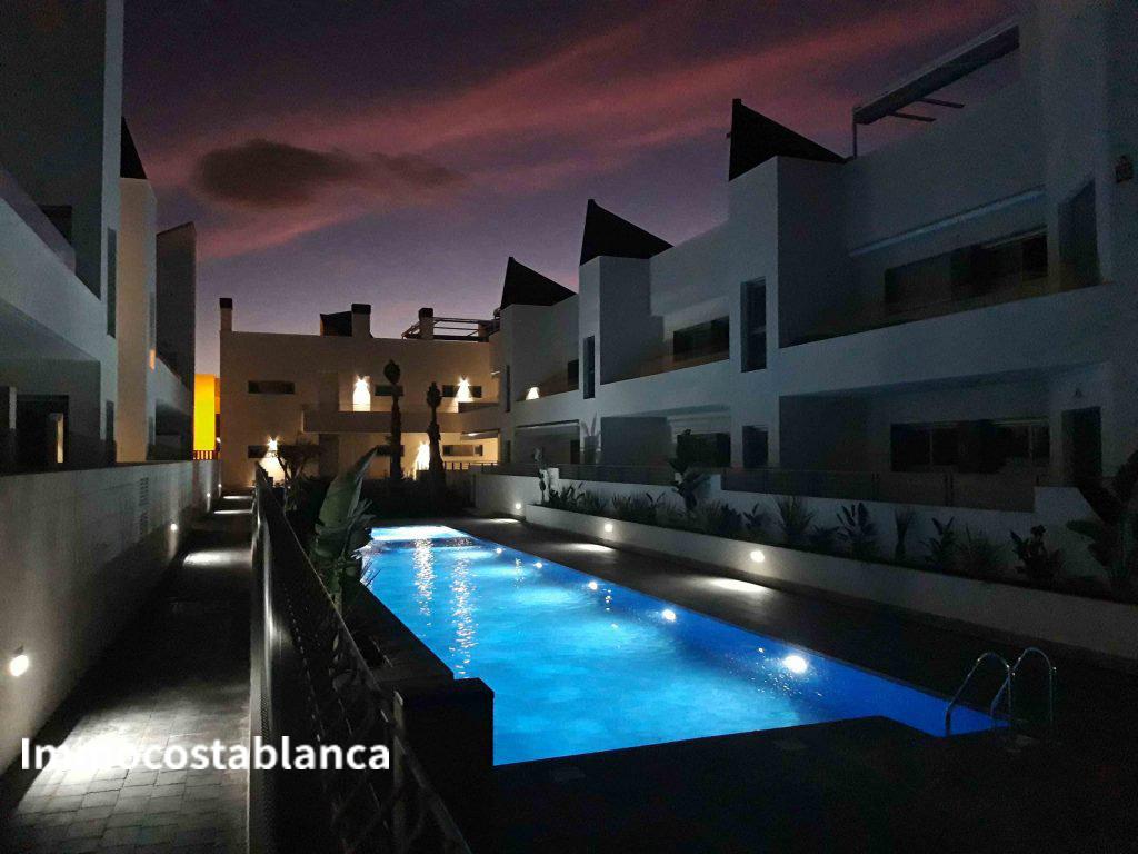 Terraced house in Torrevieja, 298,000 €, photo 1, listing 2724016