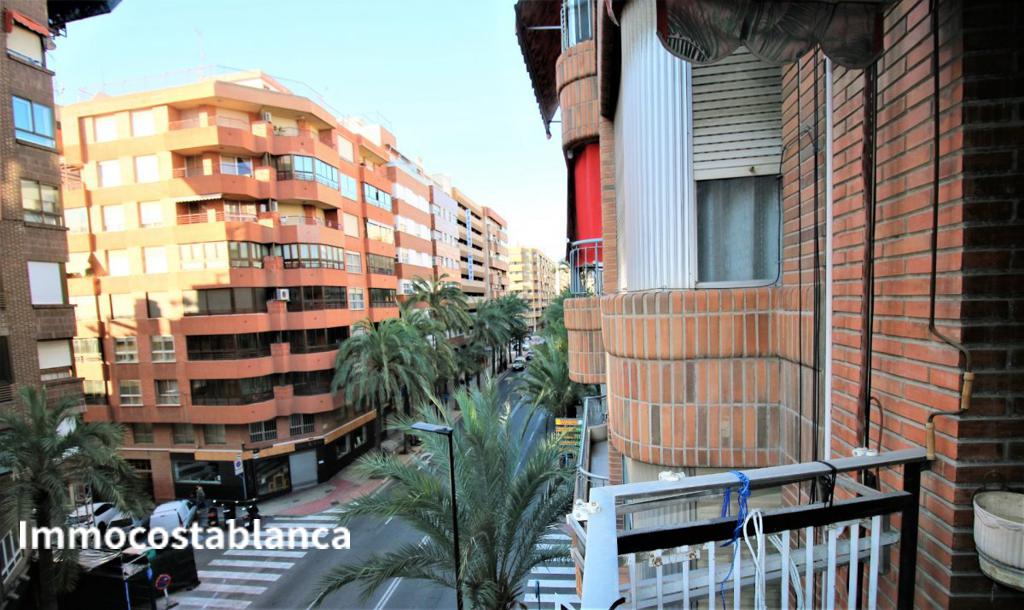 4 room apartment in Alicante, 120 m², 160,000 €, photo 2, listing 27108648
