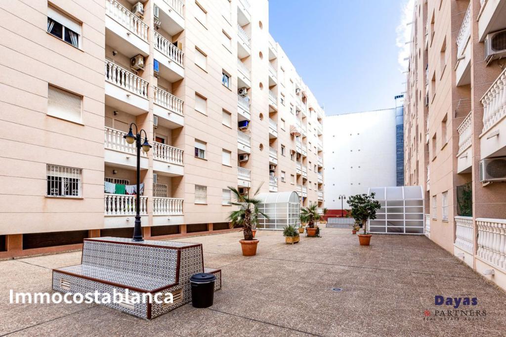 Apartment in Torrevieja, 85 m², 72,000 €, photo 8, listing 26400096