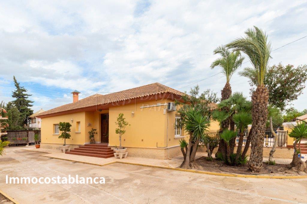 Villa in Los Montesinos, 2000 m², 1,500,000 €, photo 1, listing 33722656