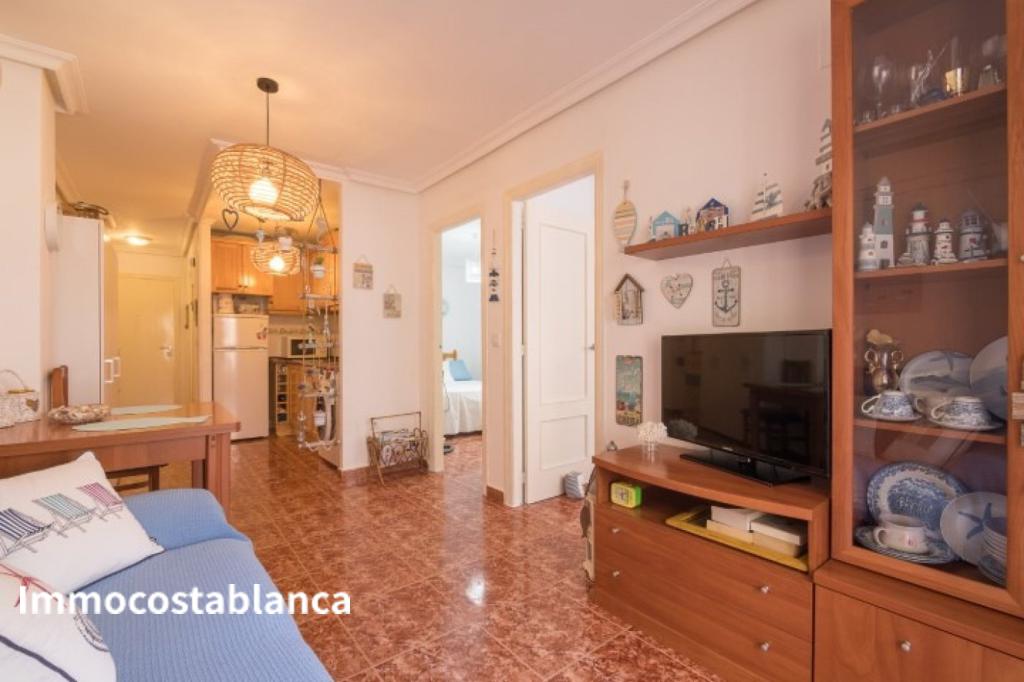 Apartment in Torrevieja, 72,000 €, photo 3, listing 50210248