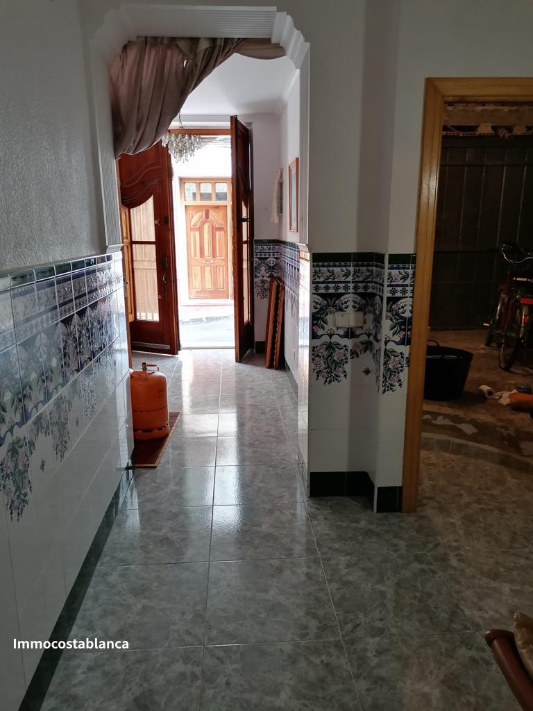 Terraced house in Alicante, 375 m², 125,000 €, photo 2, listing 10184728