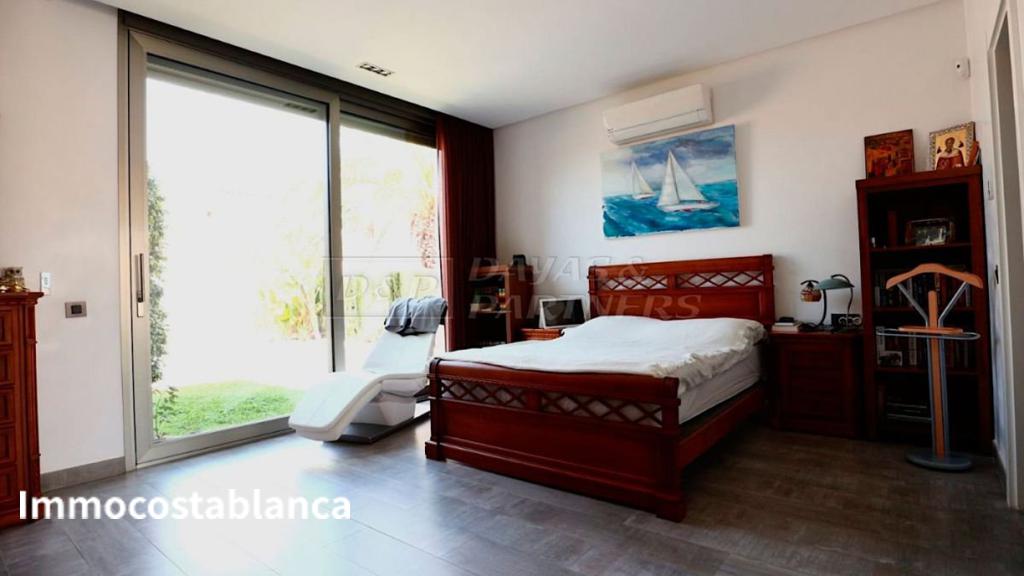 Villa in Torrevieja, 250 m², 709,000 €, photo 2, listing 27804176