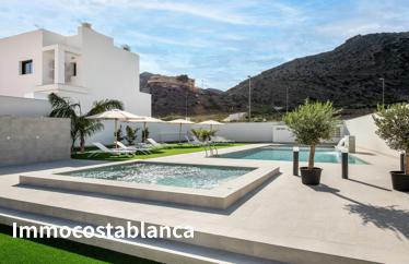 Terraced house in Cox, 142 m²