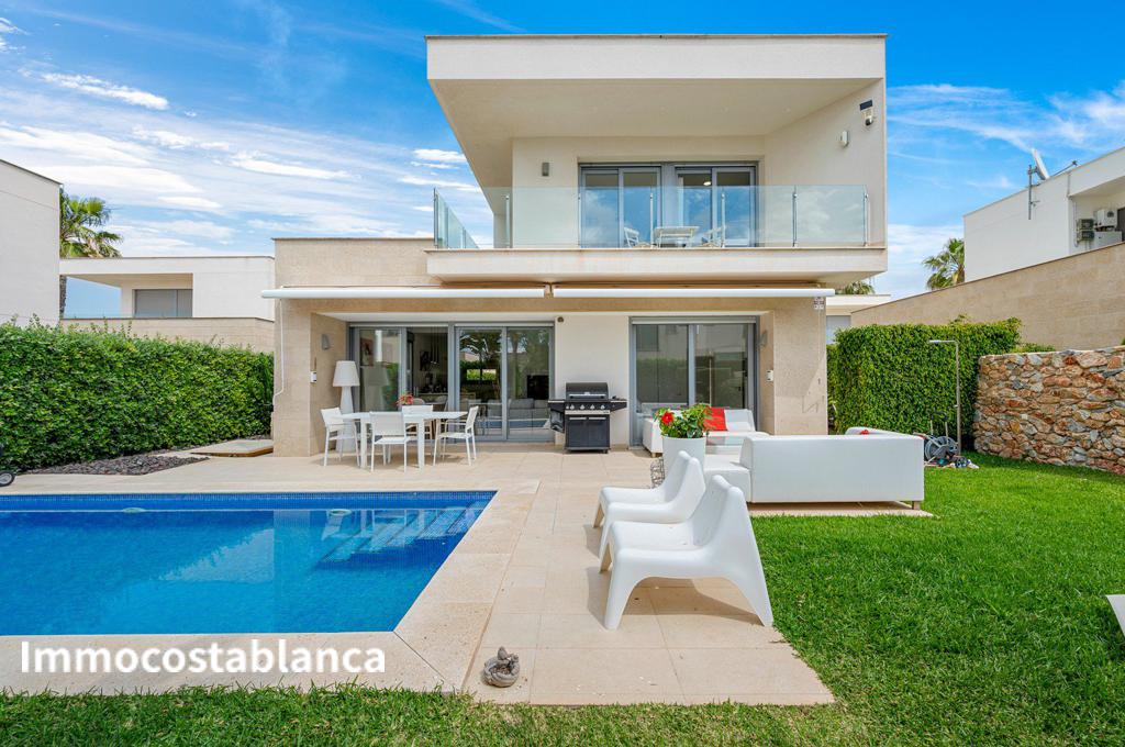 Villa in Orihuela Costa, 119 m², 479,000 €, photo 1, listing 28617216