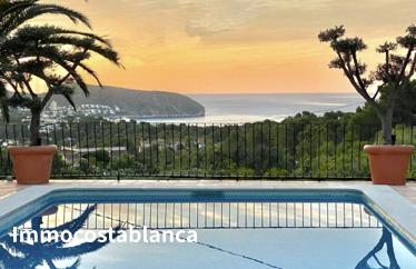 Detached house in Moraira, 200 m²
