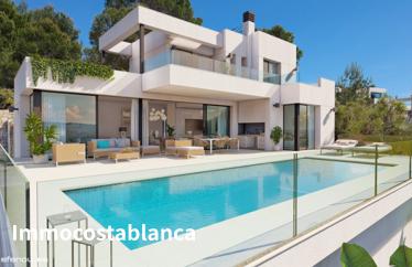 Detached house in Calpe, 209 m²