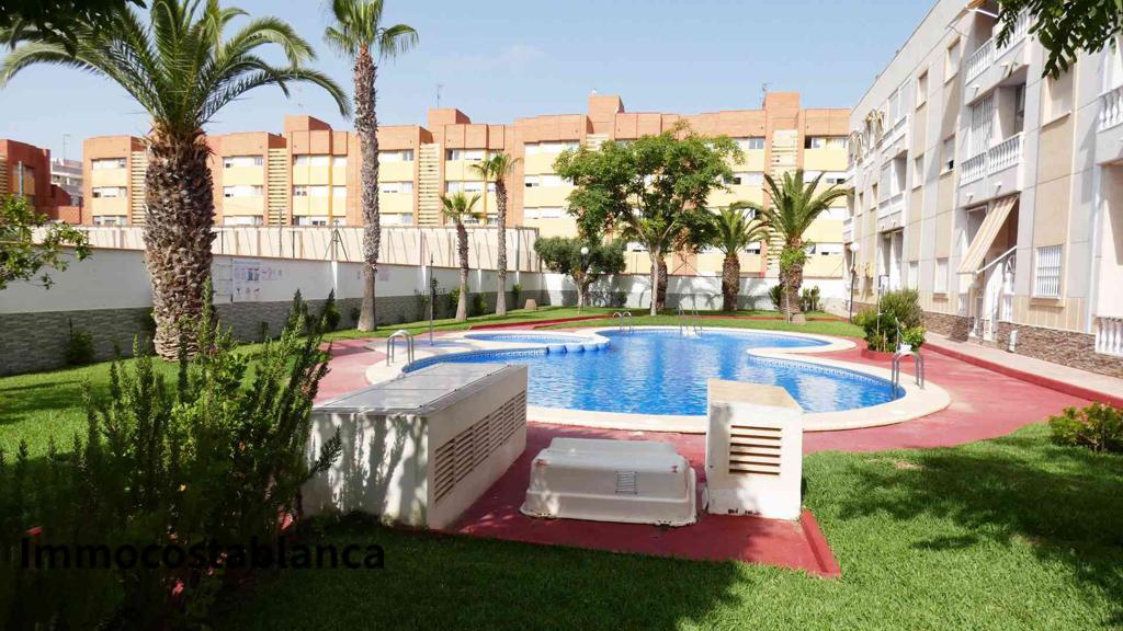 Apartment in Torrevieja, 54 m², 72,000 €, photo 9, listing 13894416