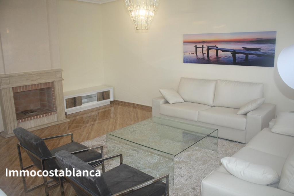 Villa in Torrevieja, 154 m², 550,000 €, photo 9, listing 11567536