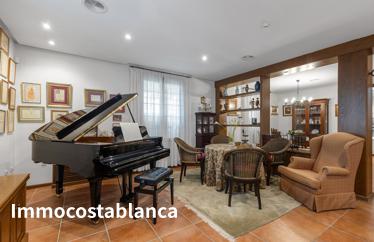 Villa in Torrevieja, 728 m²