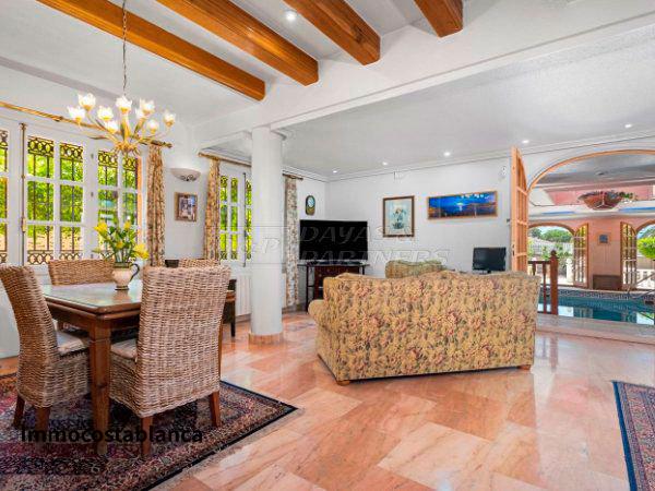 Villa in Torrevieja, 349 m², 850,000 €, photo 2, listing 12608256