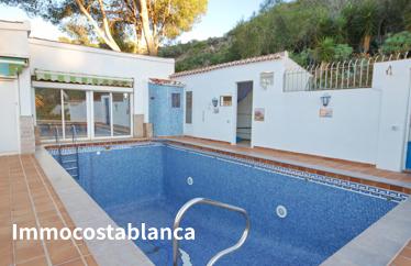 Detached house in Moraira, 351 m²