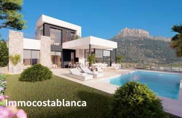 Detached house in Calpe, 321 m²