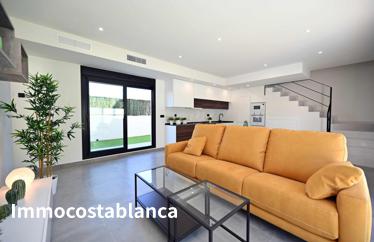 Terraced house in Dehesa de Campoamor, 101 m²