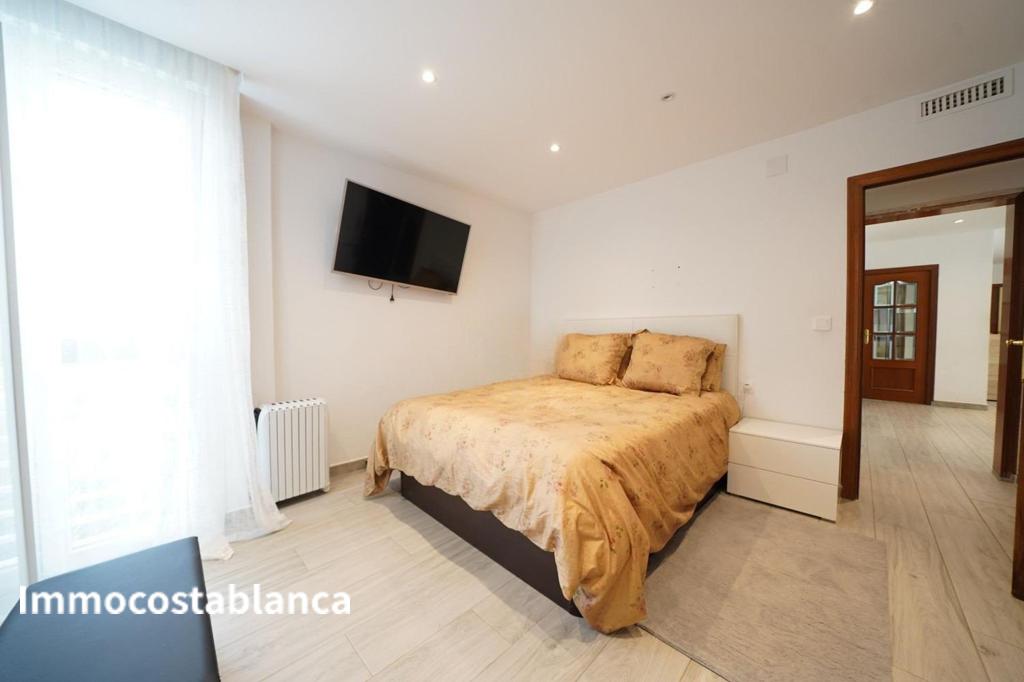 Apartment in Alicante, 130 m², 300,000 €, photo 5, listing 33610016