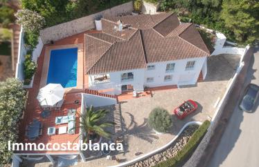 Detached house in Benissa, 266 m²