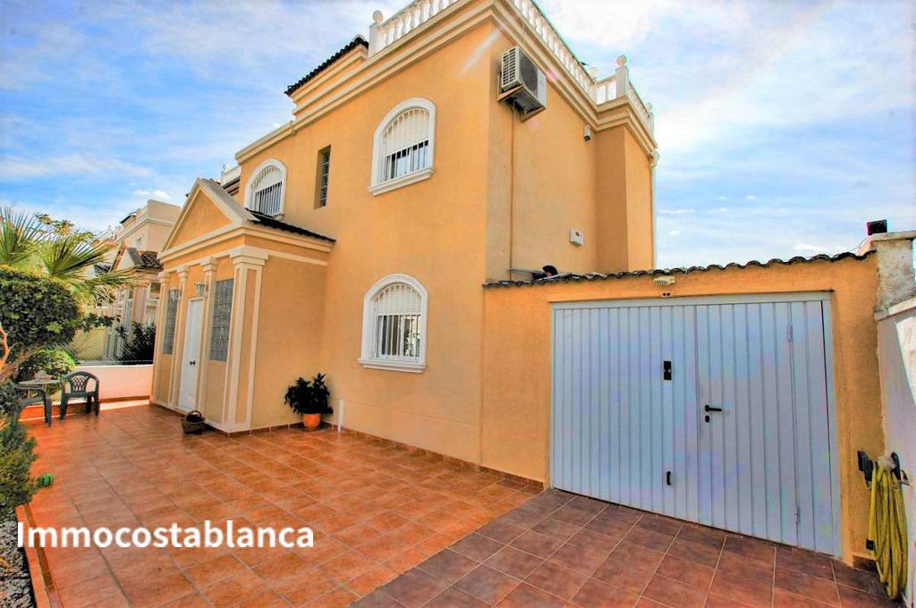 Villa in Torrevieja, 130 m², 260,000 €, photo 1, listing 18183048