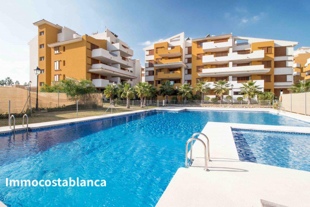 Apartment in Torrevieja, 235,000 €, photo 4, listing 9284016