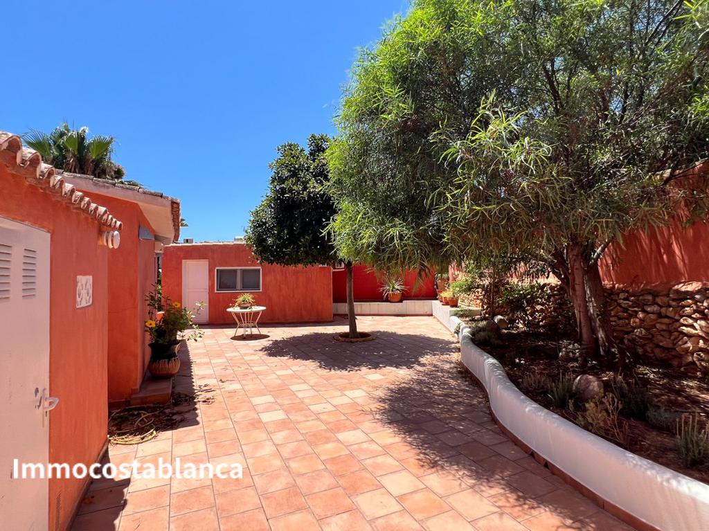 Detached house in Moraira, 220 m², 750,000 €, photo 10, listing 33406656